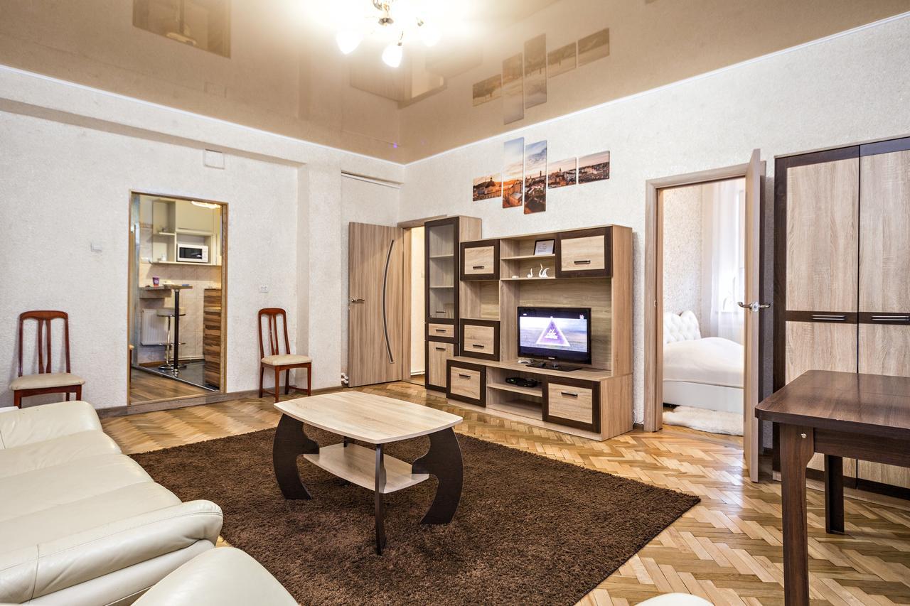 Apartment In A City Center! Krakivska,34 리비프 외부 사진